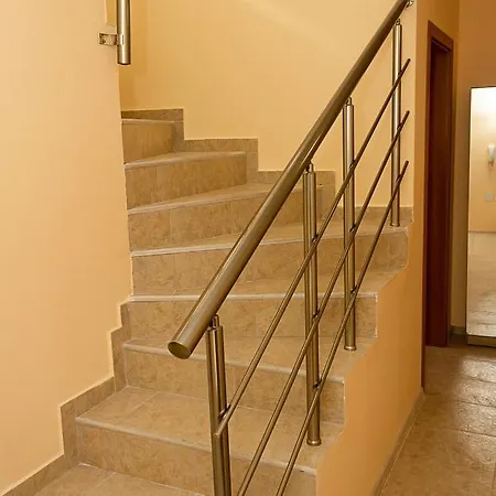 Spacious 3bd Flat With Large Terrace & Sea View By Flat Mаnager Apartament Varna