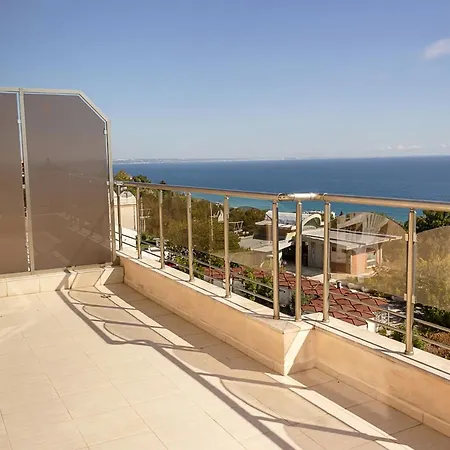 Διαμέρισμα Spacious 3bd Flat With Large Terrace & Sea View By Flat Mаnager Βάρνα
