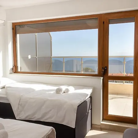 Spacious 3bd Flat With Large Terrace & Sea View By Flat Mаnager Βάρνα